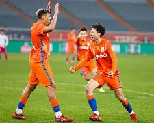 金年会官网登录-今晚尤文图斯刷新队史纪录——英超节点到来，信心回归，阵容厚度经受考验